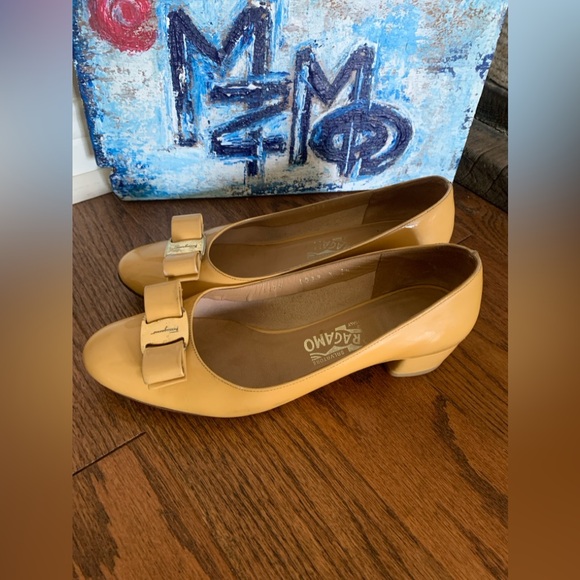 Salvatore Ferragamo Sz 6.5 Patent Yellow Leather Vara Bow Chunky Italy Ballet - Picture 13 of 13